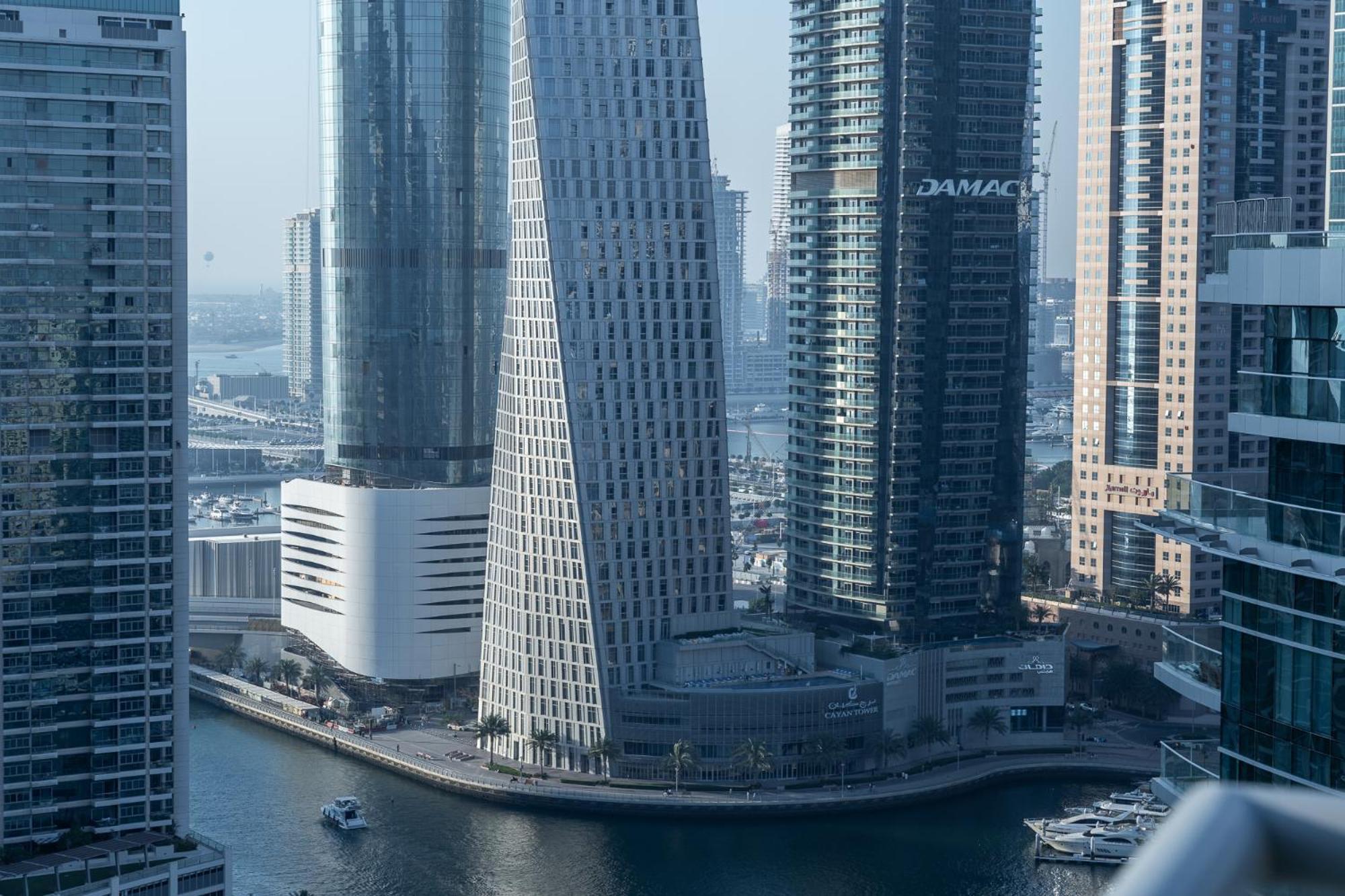 Spacious 3 Bed That Sleeps 8! In Marina Dubai
