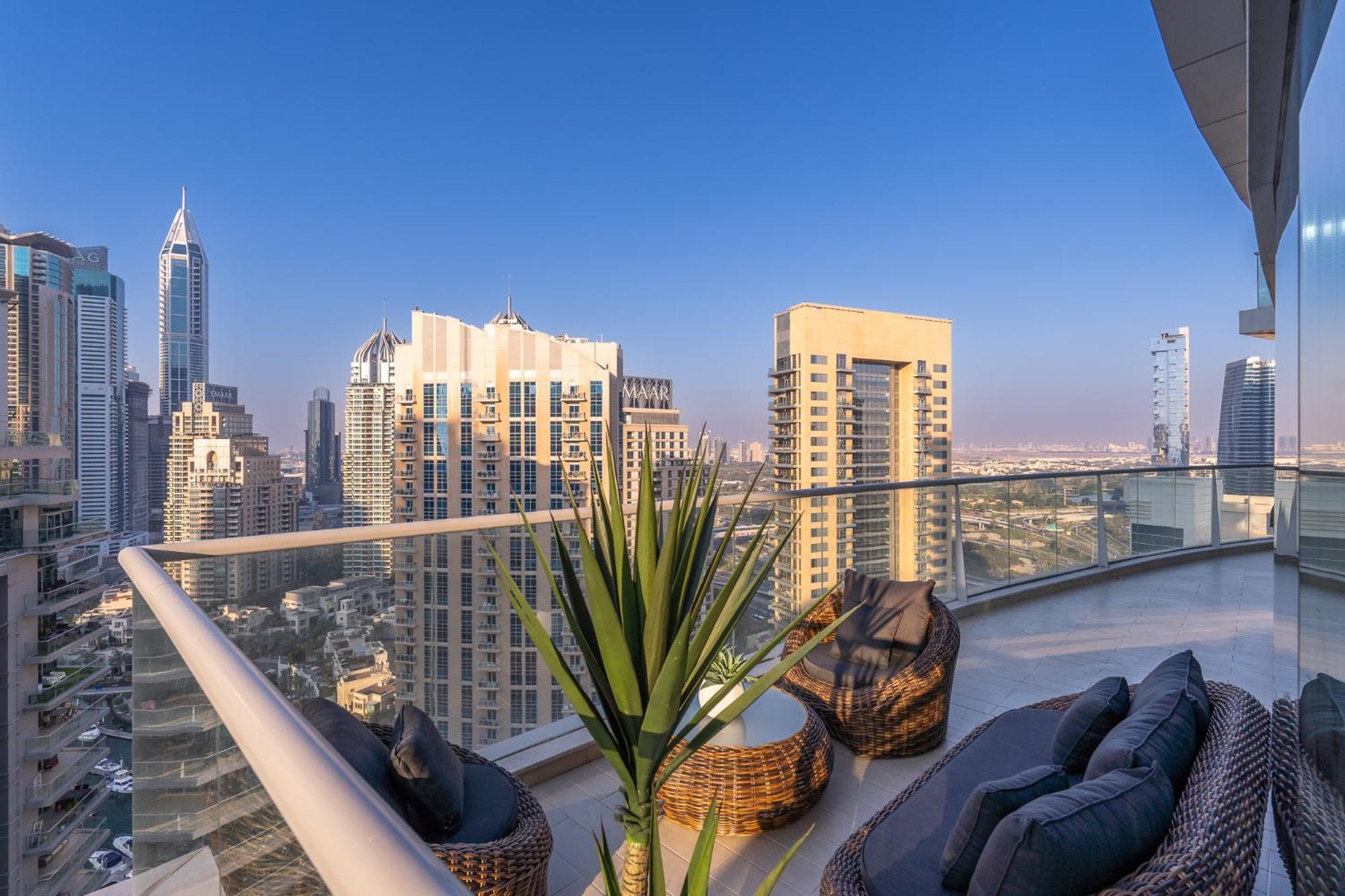 Spacious 3 Bed That Sleeps 8! In Marina Dubai