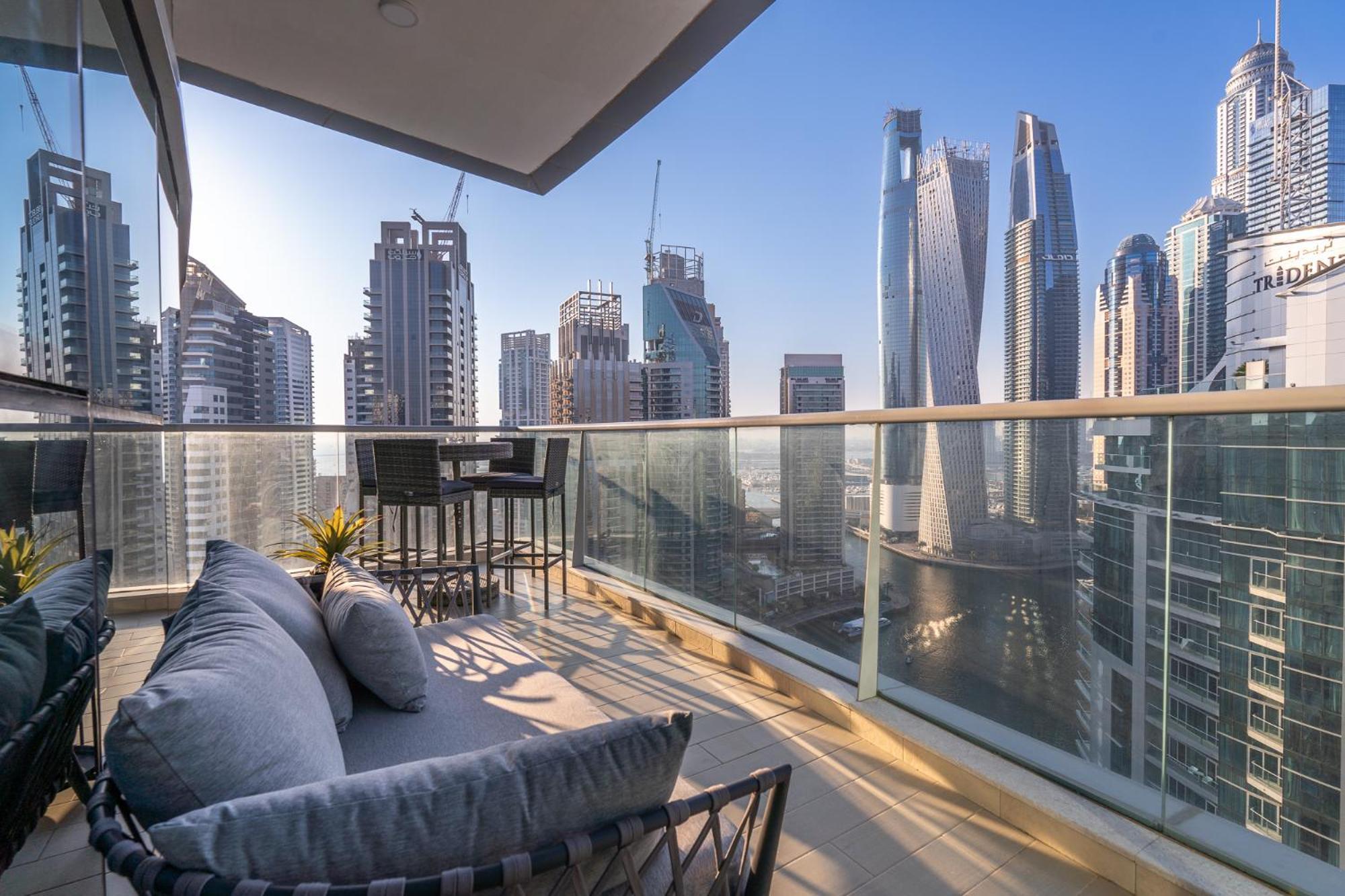 Apartment Spacious 3 Bed That Sleeps 8! In Marina *