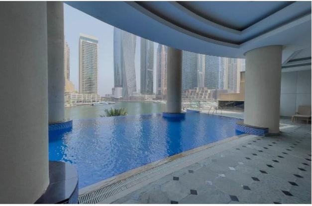 Apartment Spacious 3 Bed That Sleeps 8! In Marina Dubai